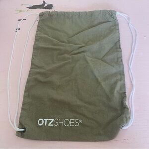 OTZ Barefoot Shoes Bag Cinch Top Backpack Style Tan Cream Beige Tote - flaw
